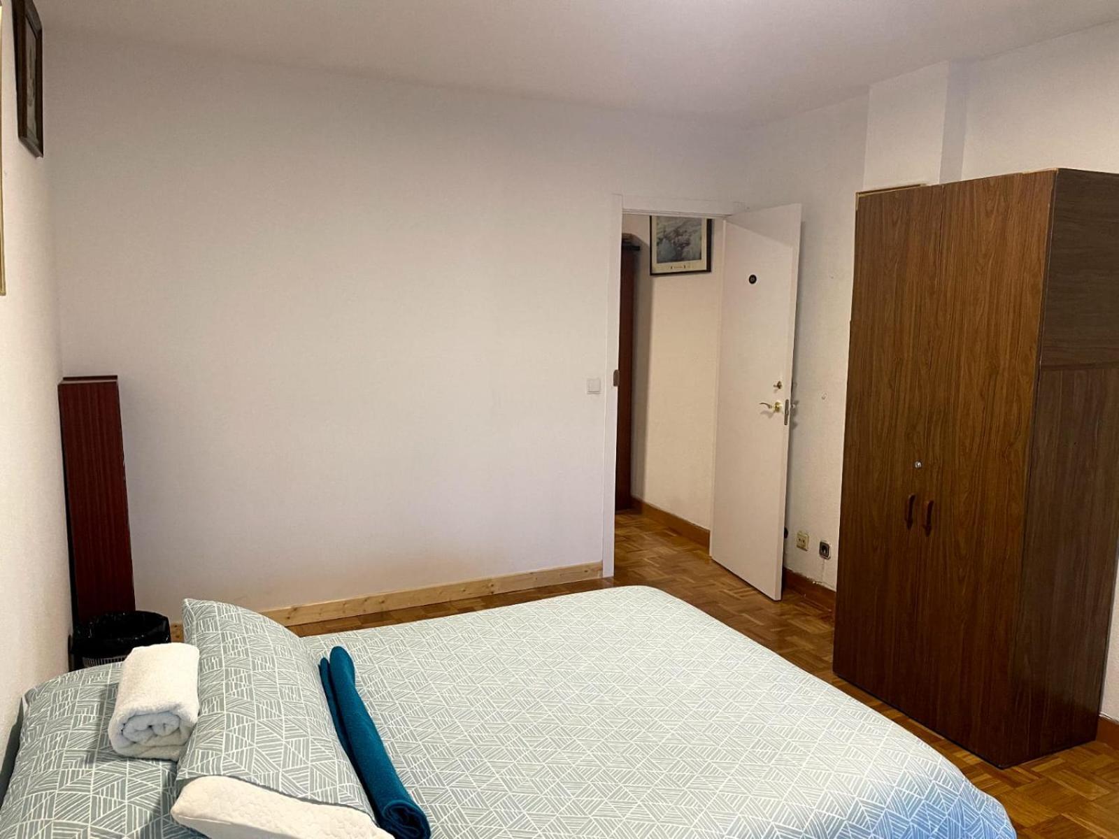 Private Rooms Madrid Atocha Exterior photo