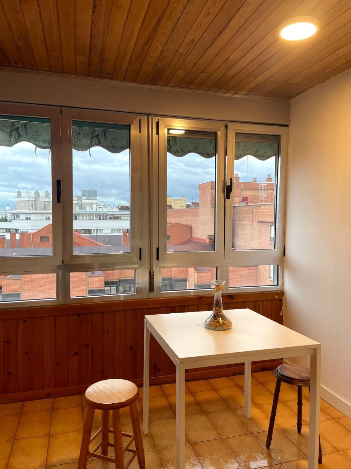 Private Rooms Madrid Atocha Exterior photo