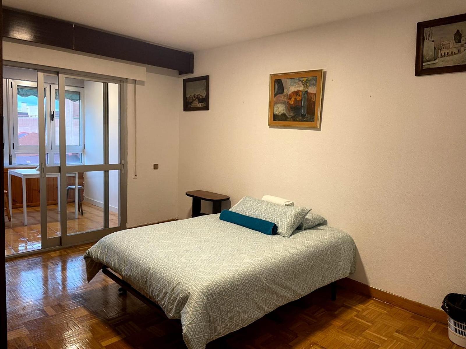Private Rooms Madrid Atocha Exterior photo